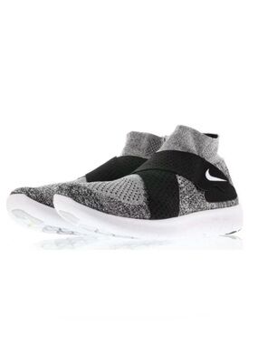 Nike Free Run Motion Flyknit Sneakers